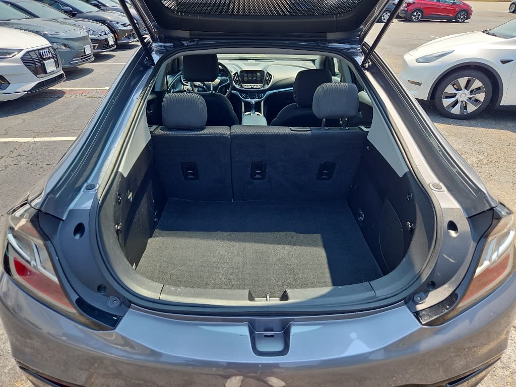 2018 Chevrolet Volt view 21