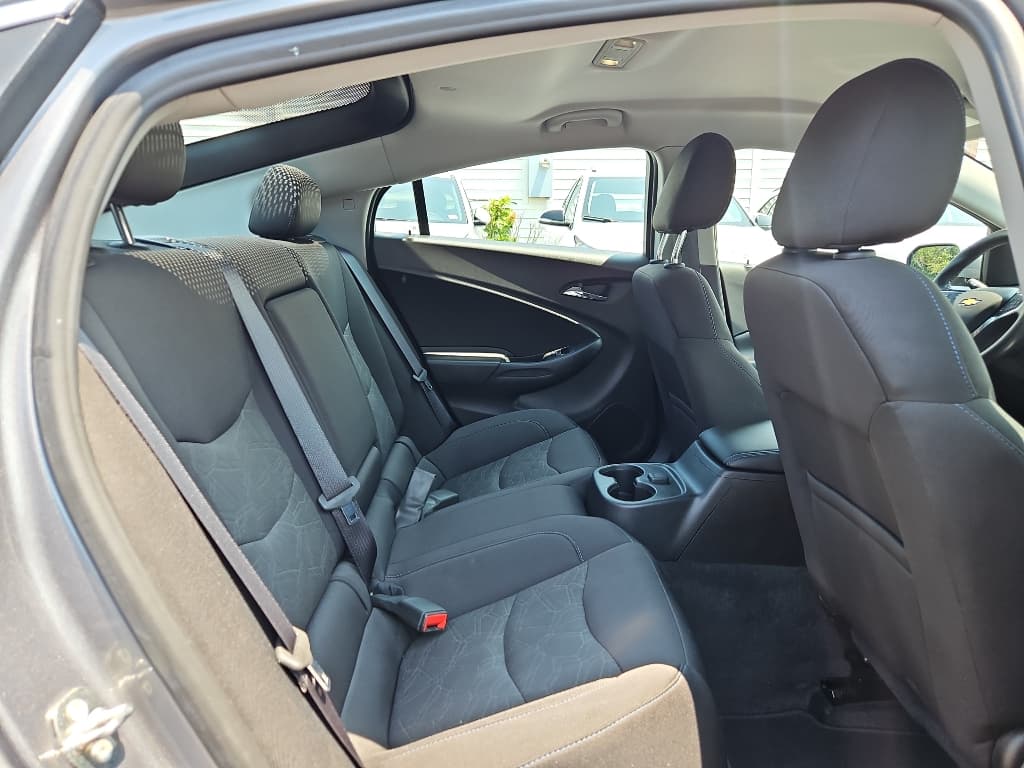 2018 Chevrolet Volt view 20