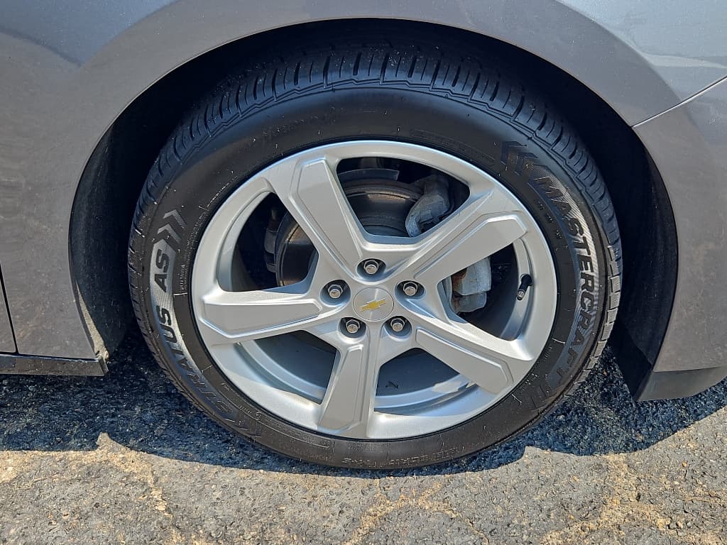 2018 Chevrolet Volt view 30