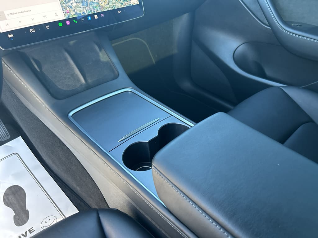 2021 Tesla Model Y view 14