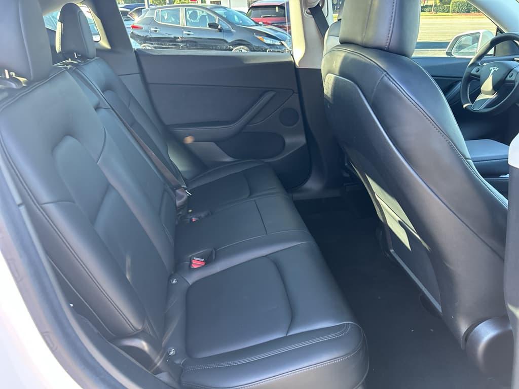 2021 Tesla Model Y view 19