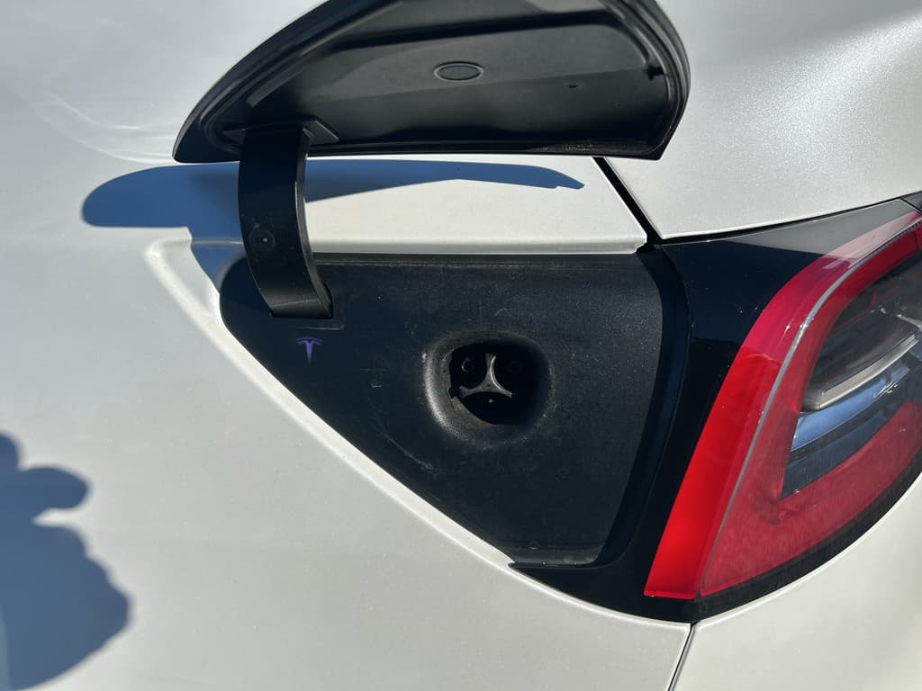 2021 Tesla Model Y view 5