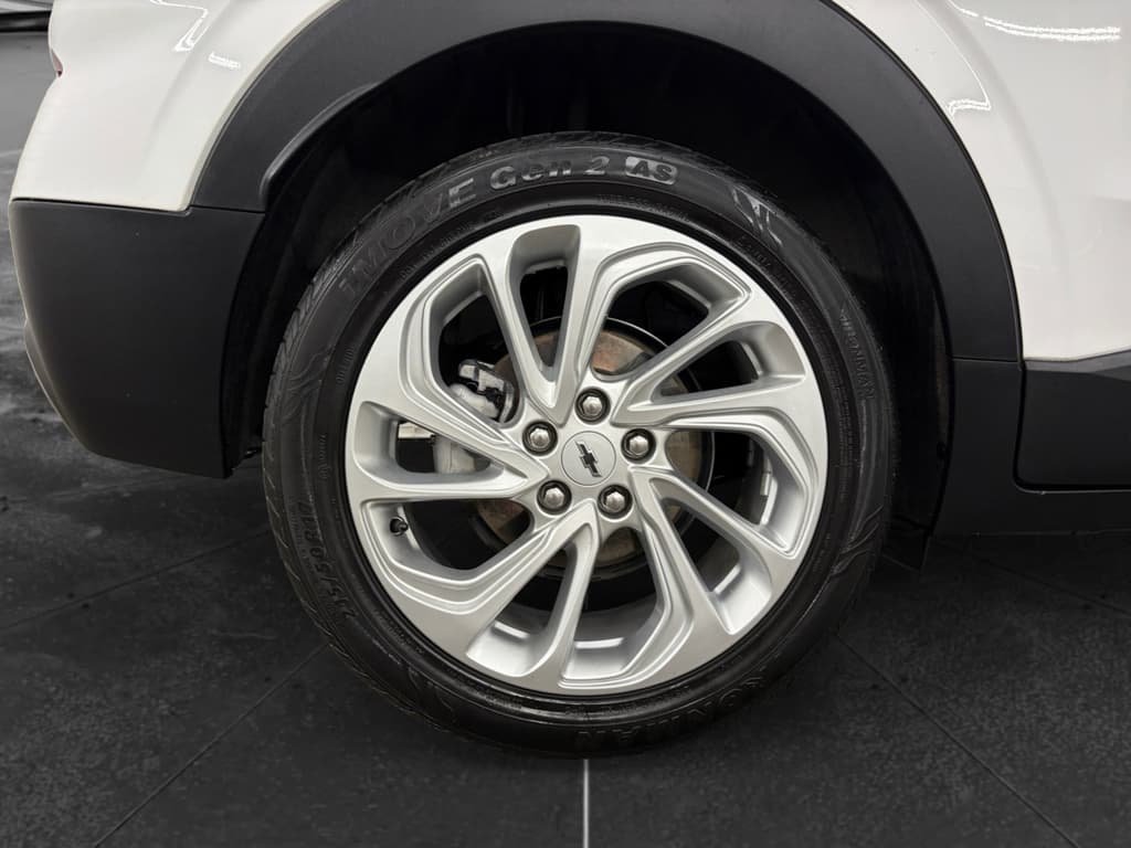 2023 Chevrolet Bolt EUV view 36