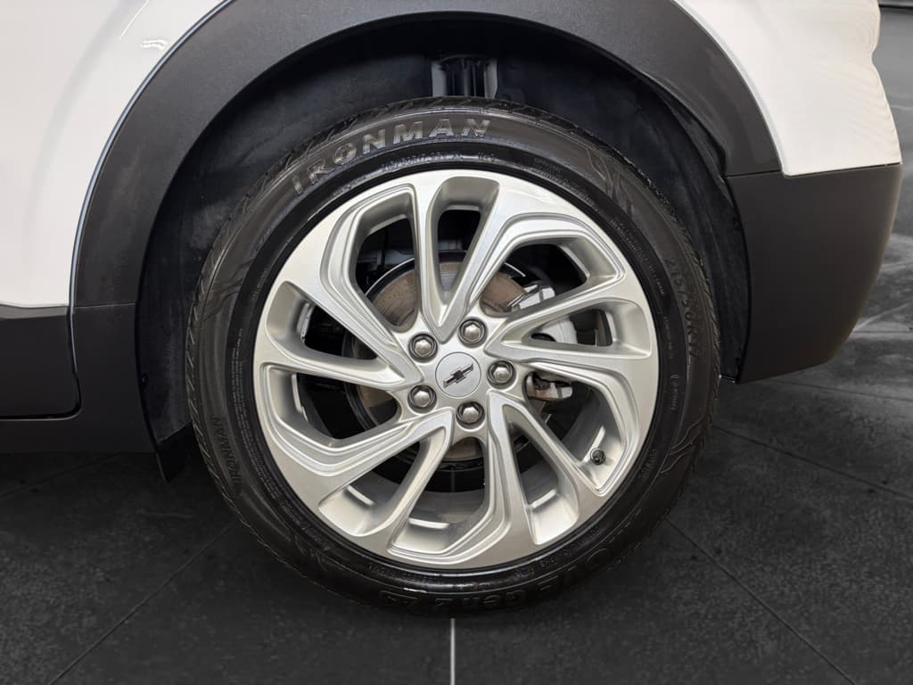 2023 Chevrolet Bolt EUV view 32