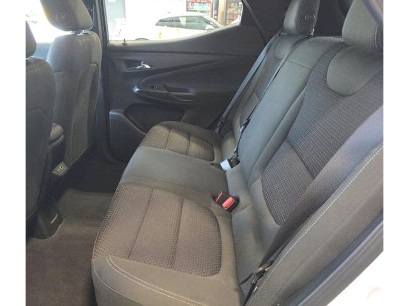 2023 Chevrolet Bolt EUV view 6