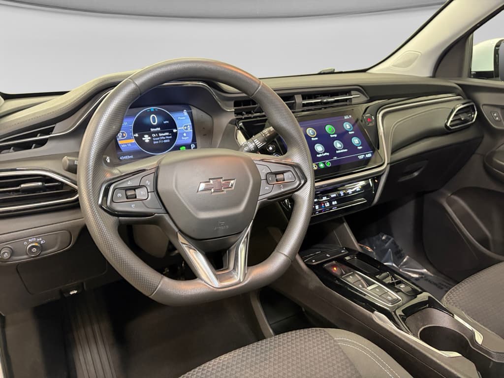 2023 Chevrolet Bolt EUV view 18