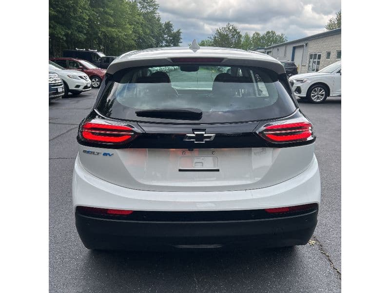 2023 Chevrolet Bolt EV view 4