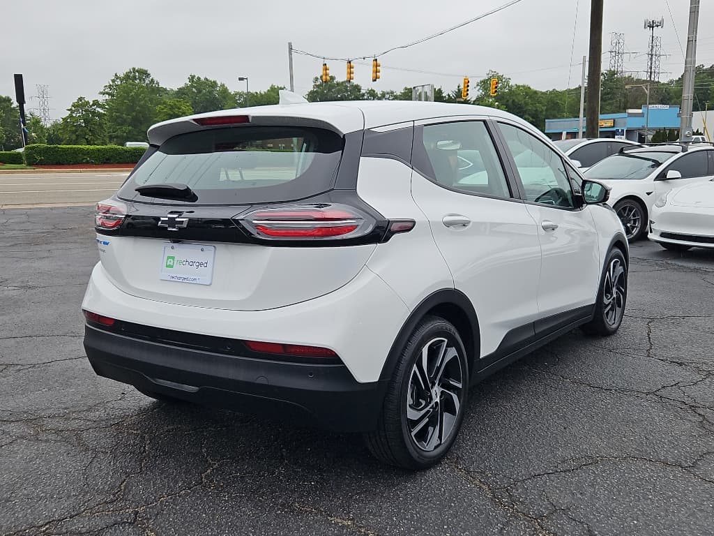 2023 Chevrolet Bolt EV view 4