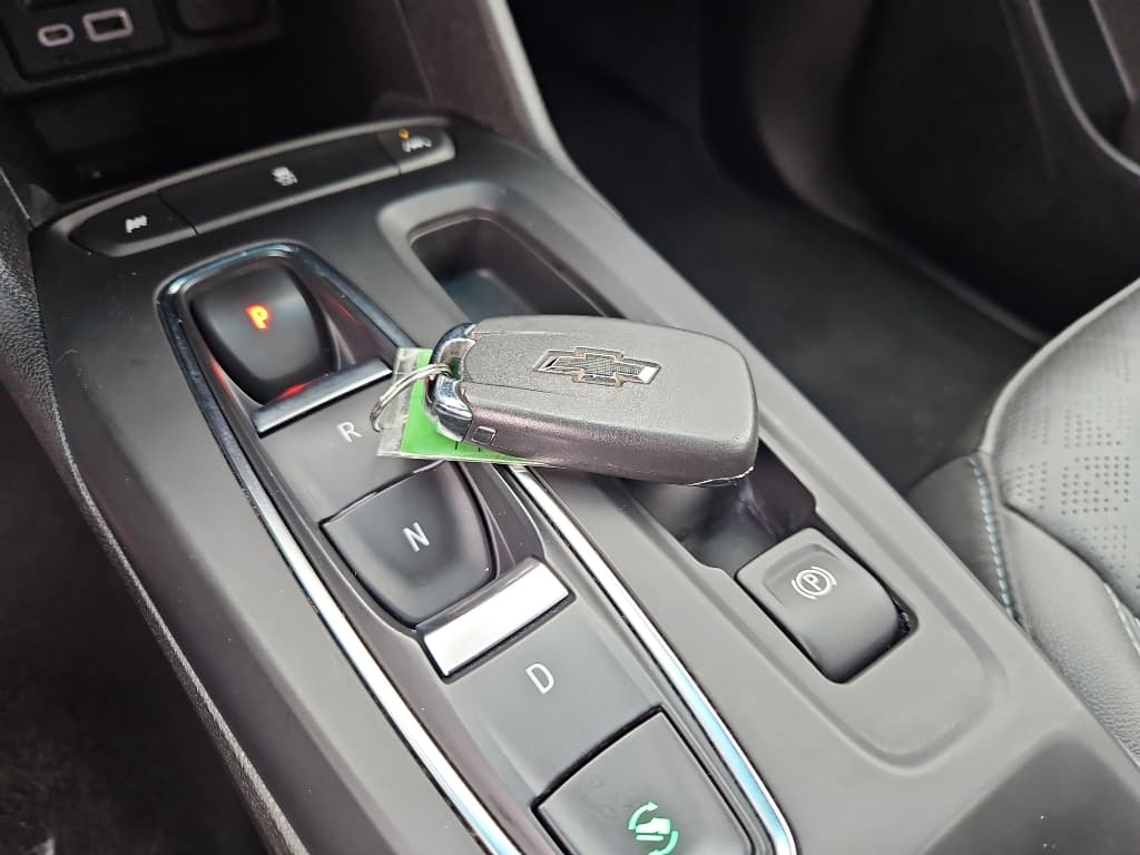 2023 Chevrolet Bolt EV view 19