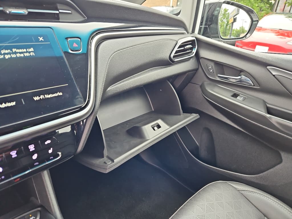 2023 Chevrolet Bolt EV view 18
