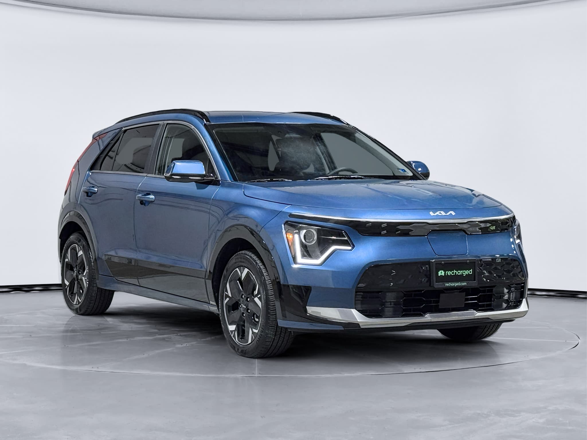 2025 Kia Niro EV view 4