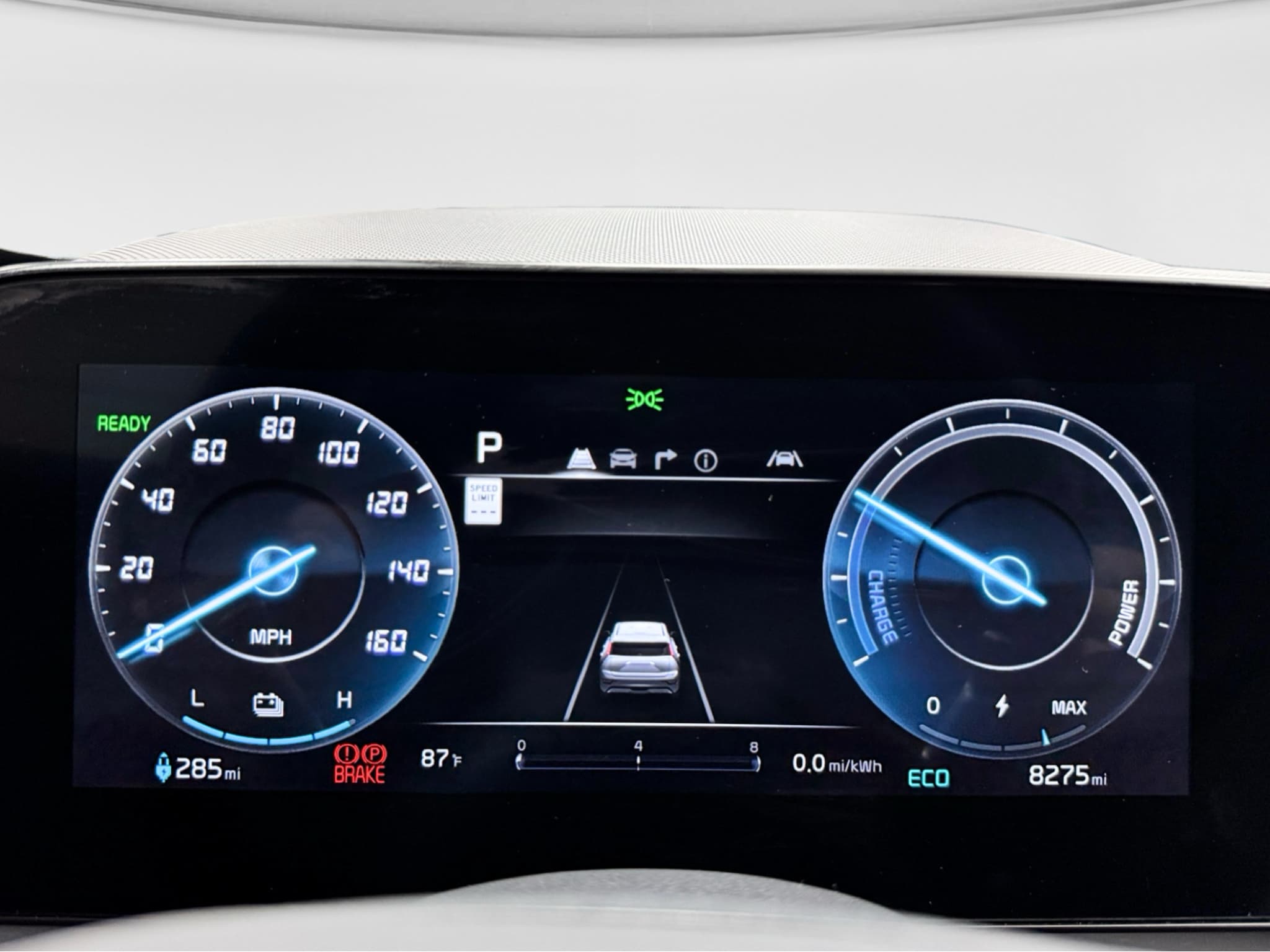 2025 Kia Niro EV view 9