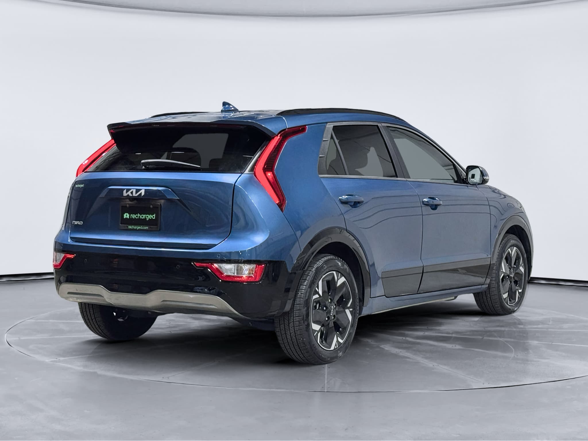 2025 Kia Niro EV view 3