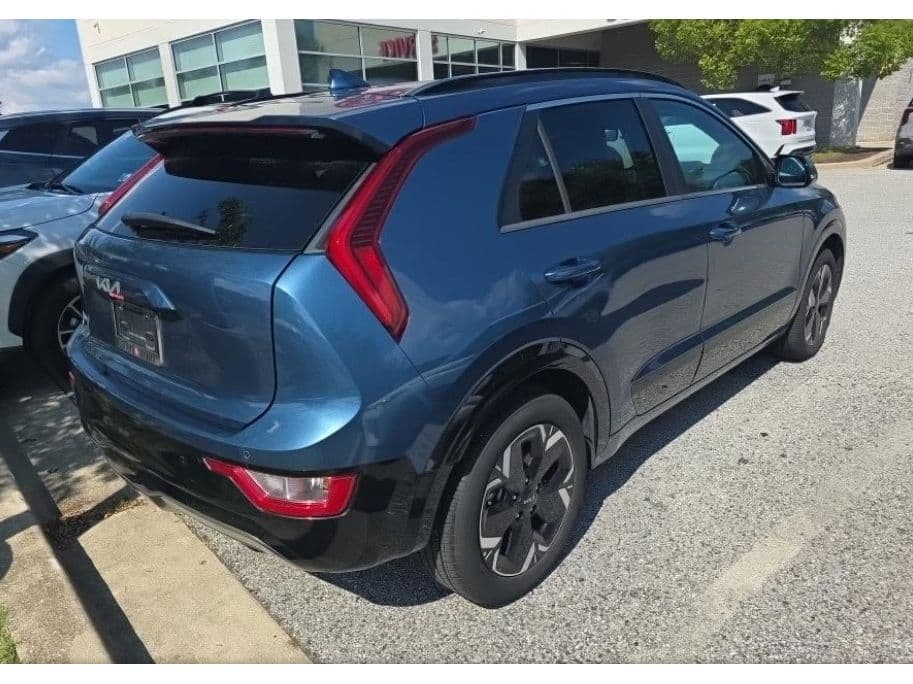 2025 Kia Niro EV view 2