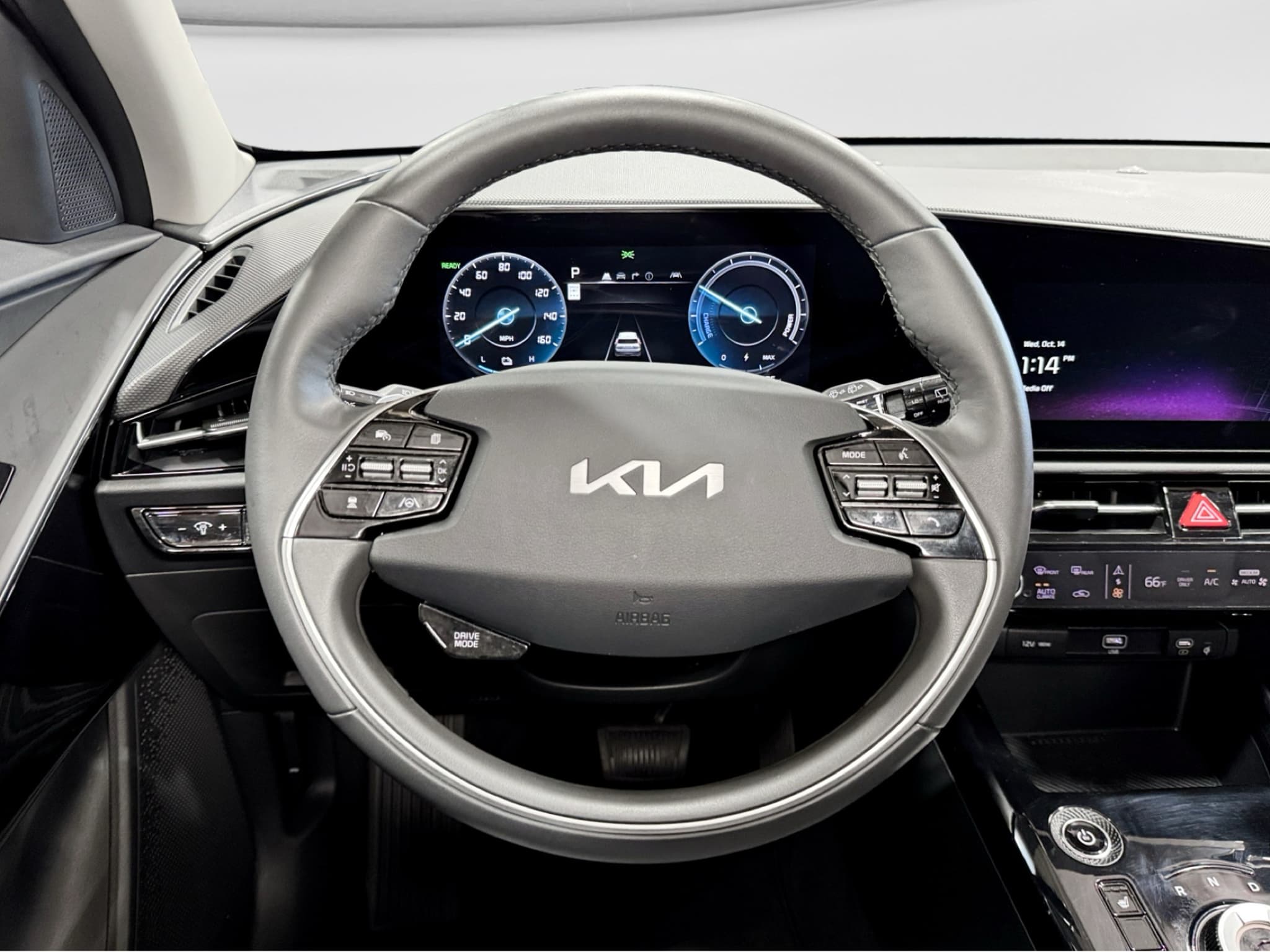 2025 Kia Niro EV view 8