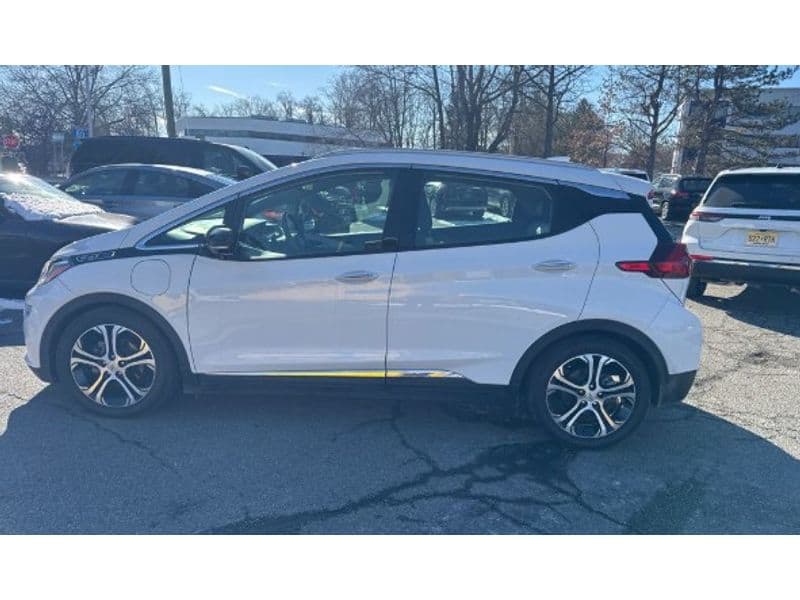 2017 Chevrolet Bolt EV view 2