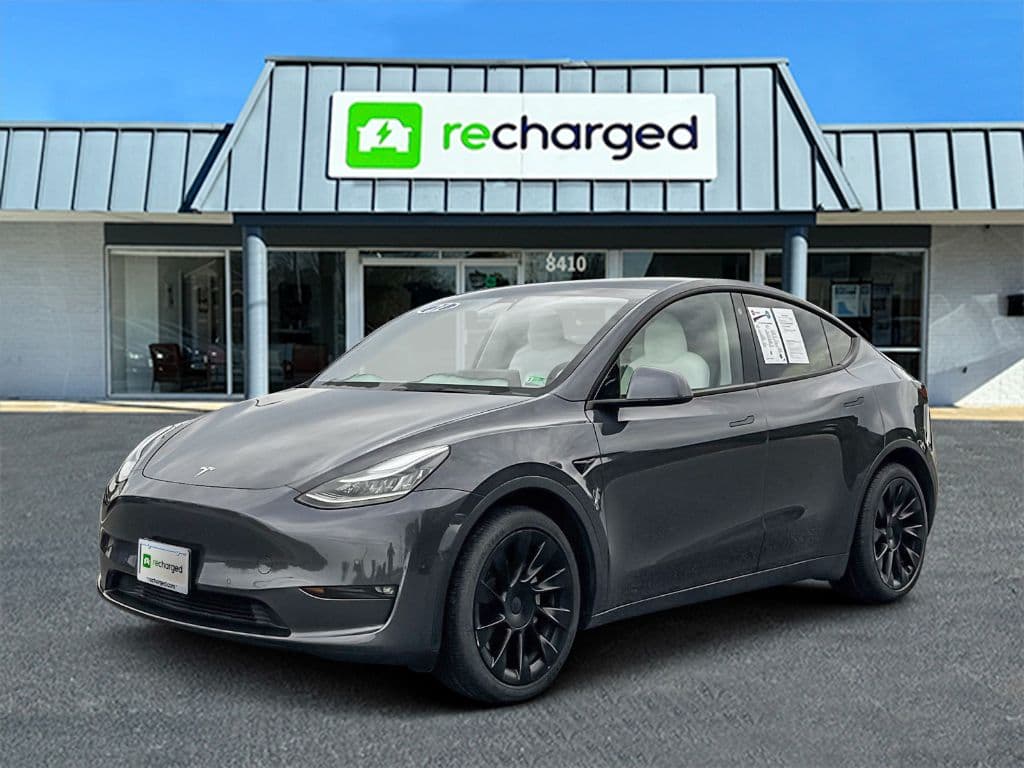 2021 Tesla Model Y view 3