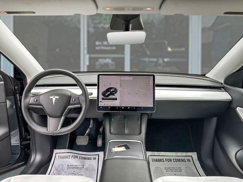 2021 Tesla Model Y view 16