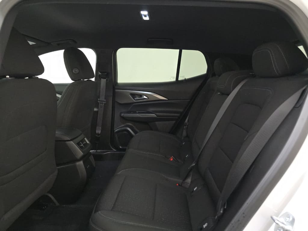 2025 Chevrolet Equinox EV view 6