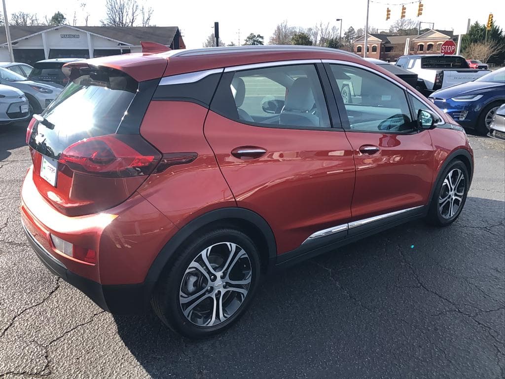 2020 Chevrolet Bolt EV view 3