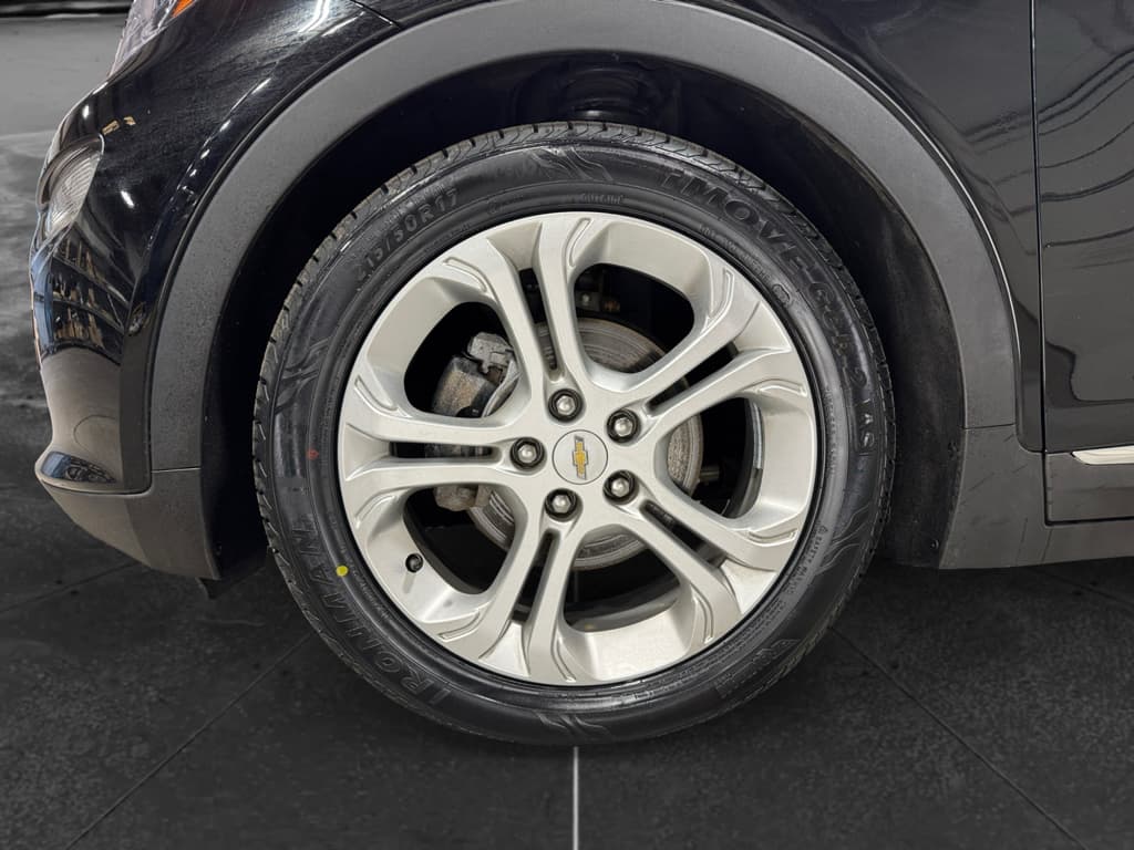 2020 Chevrolet Bolt EV view 26