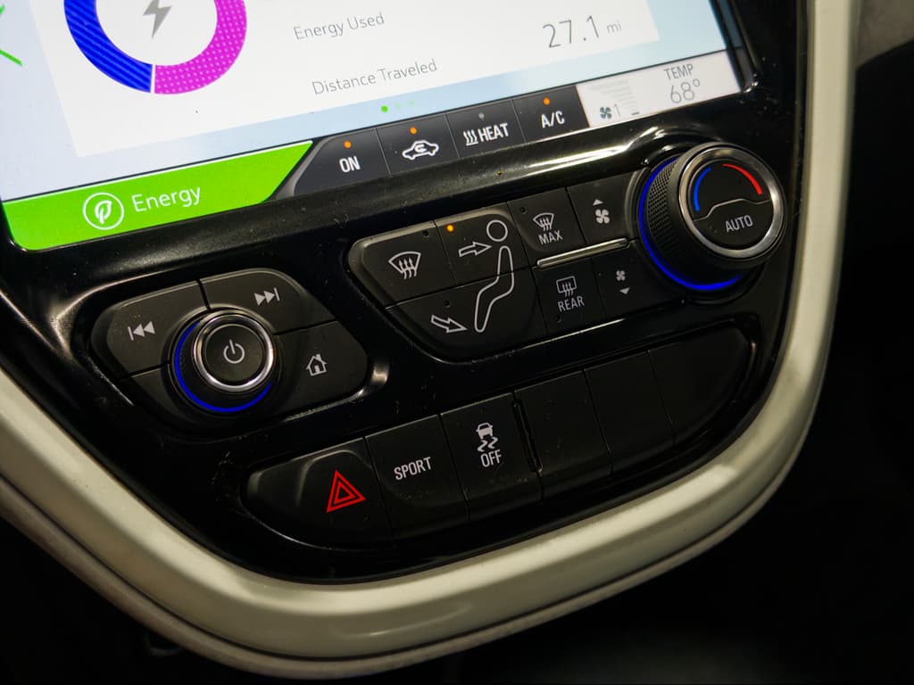 2020 Chevrolet Bolt EV view 14