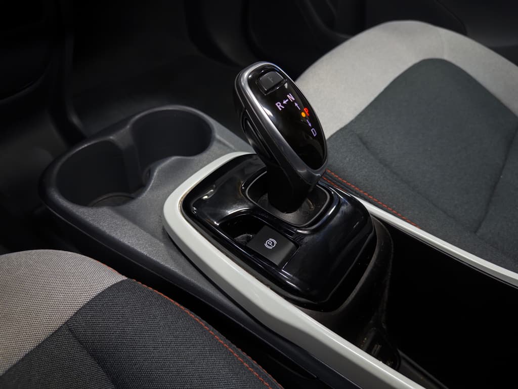 2020 Chevrolet Bolt EV view 18