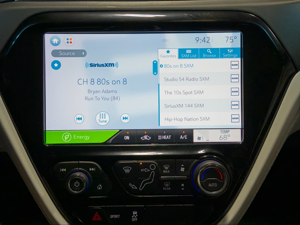 2020 Chevrolet Bolt EV view 11