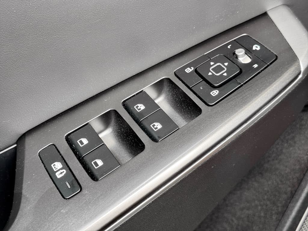 2023 Kia EV6 view 7