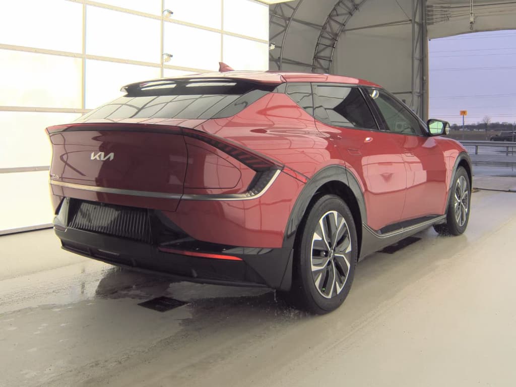 2023 Kia EV6 view 4