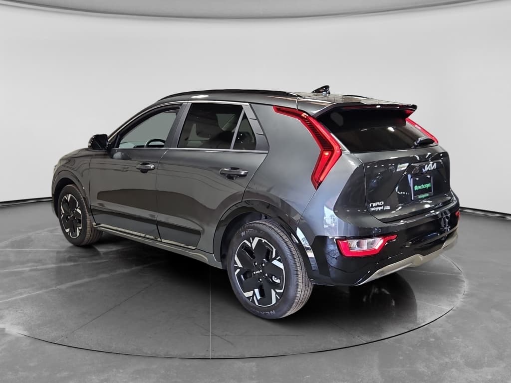 2025 Kia Niro EV view 2