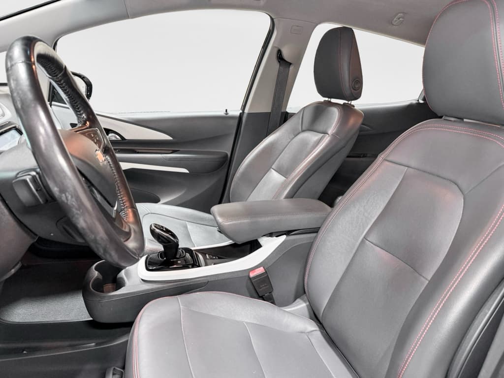 2020 Chevrolet Bolt EV view 17