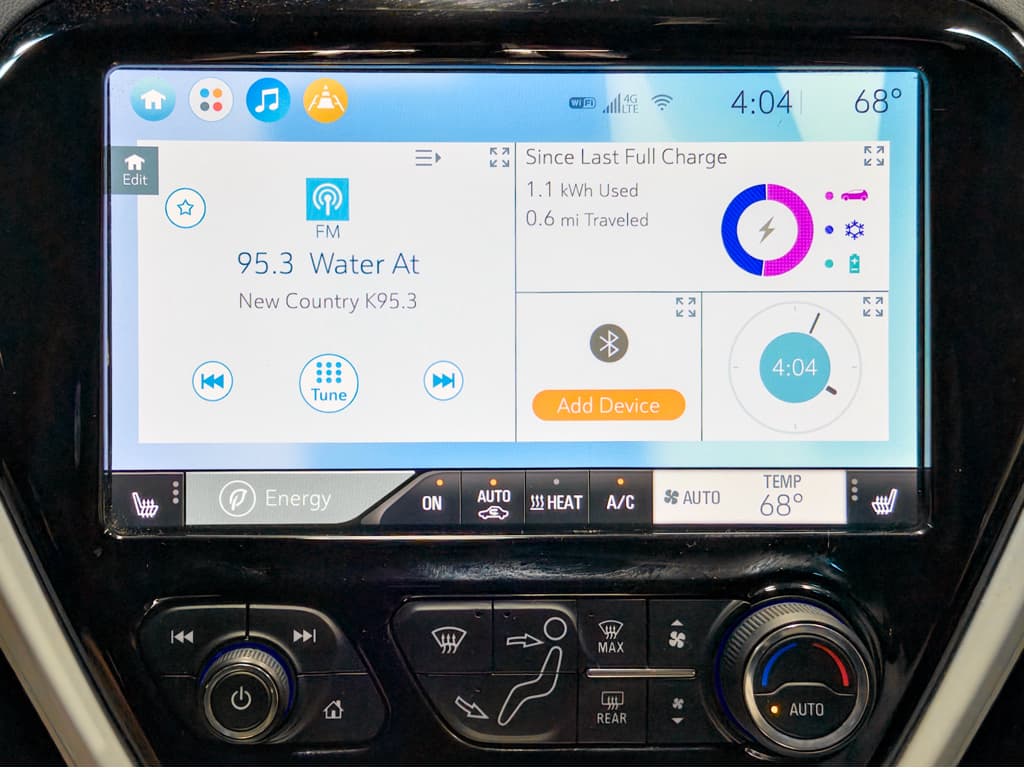 2020 Chevrolet Bolt EV view 11