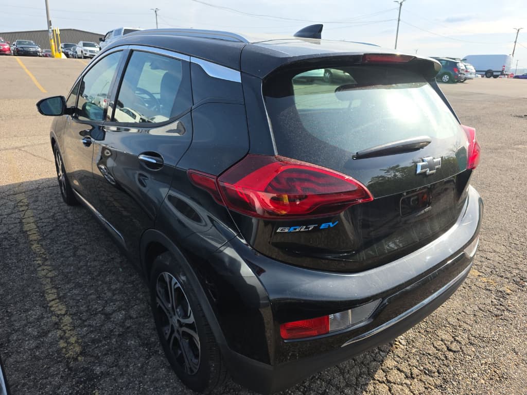 2020 Chevrolet Bolt EV view 4