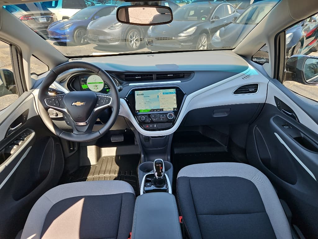2020 Chevrolet Bolt EV view 16