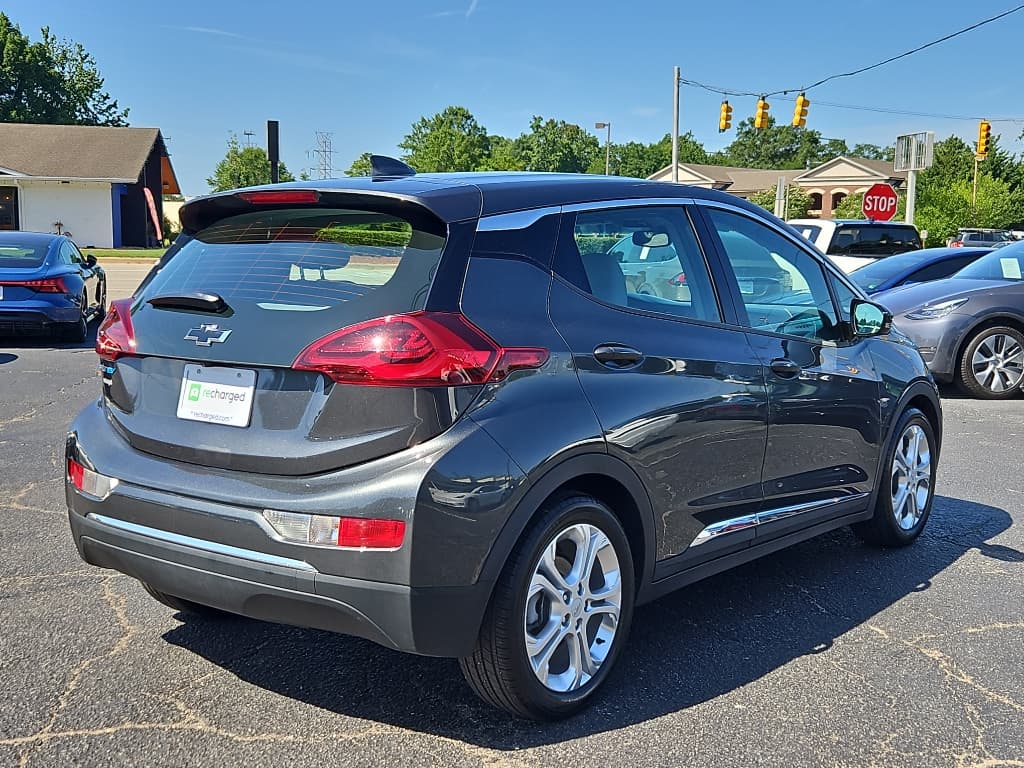 2020 Chevrolet Bolt EV view 3