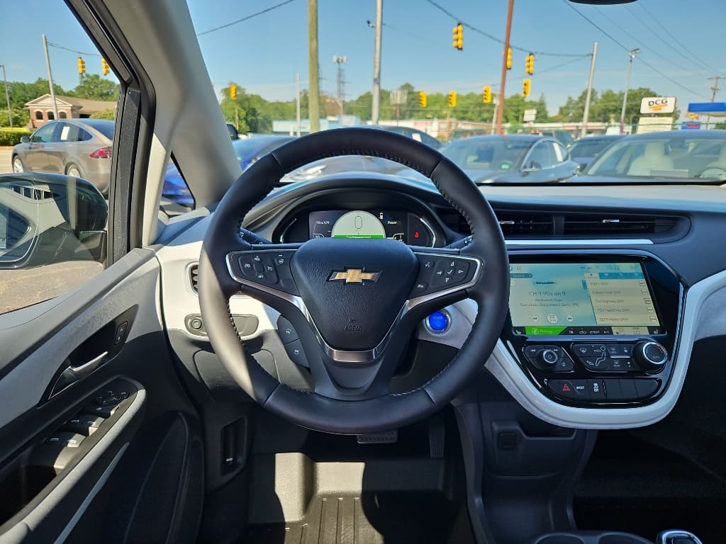 2020 Chevrolet Bolt EV view 8