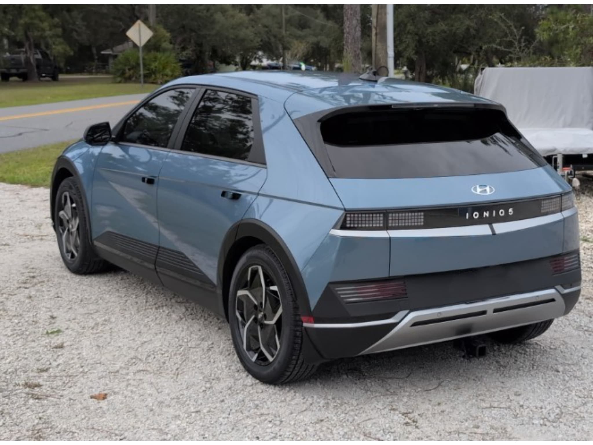 2023 Hyundai IONIQ 5 view 2