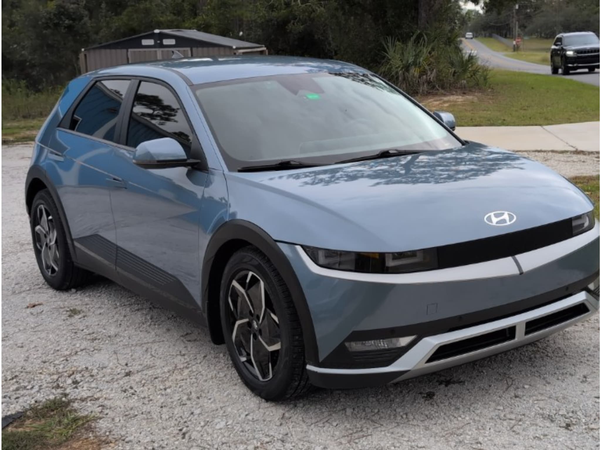 2023 Hyundai IONIQ 5 view 4