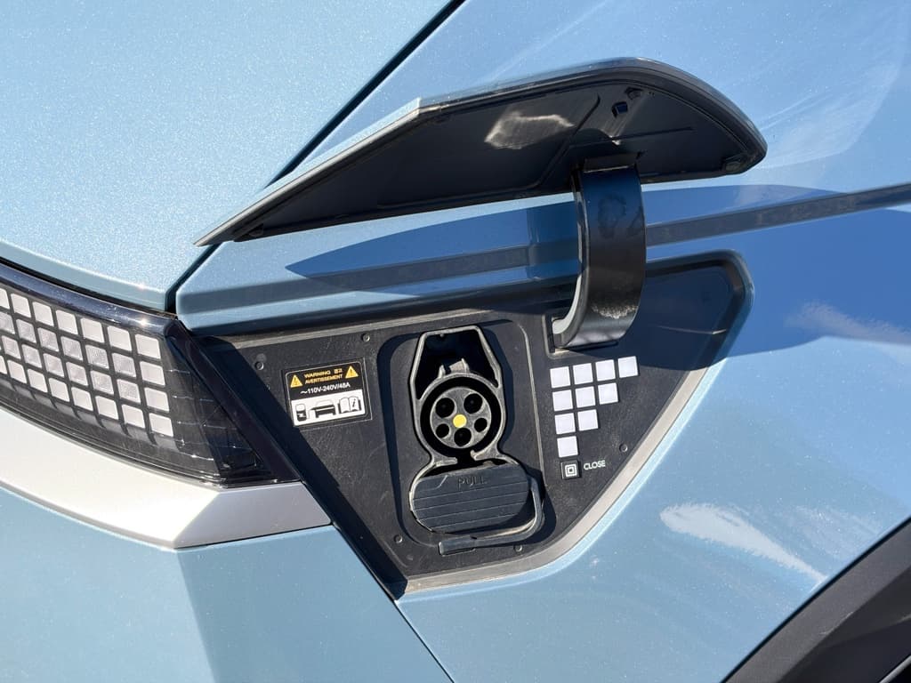 2023 Hyundai IONIQ 5 view 5