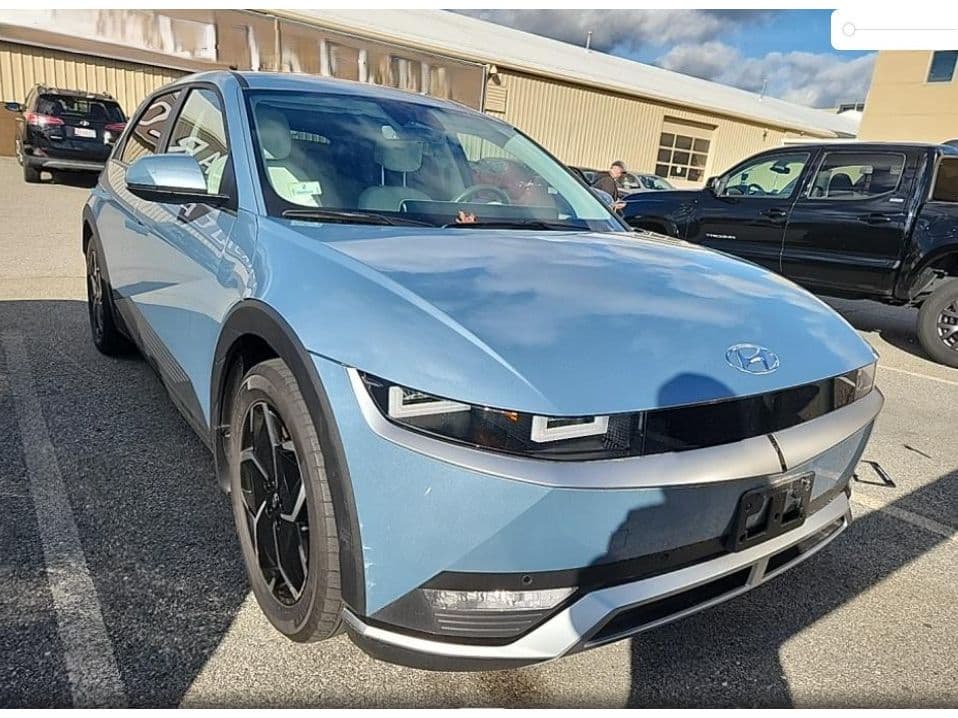 2023 Hyundai IONIQ 5 view 4