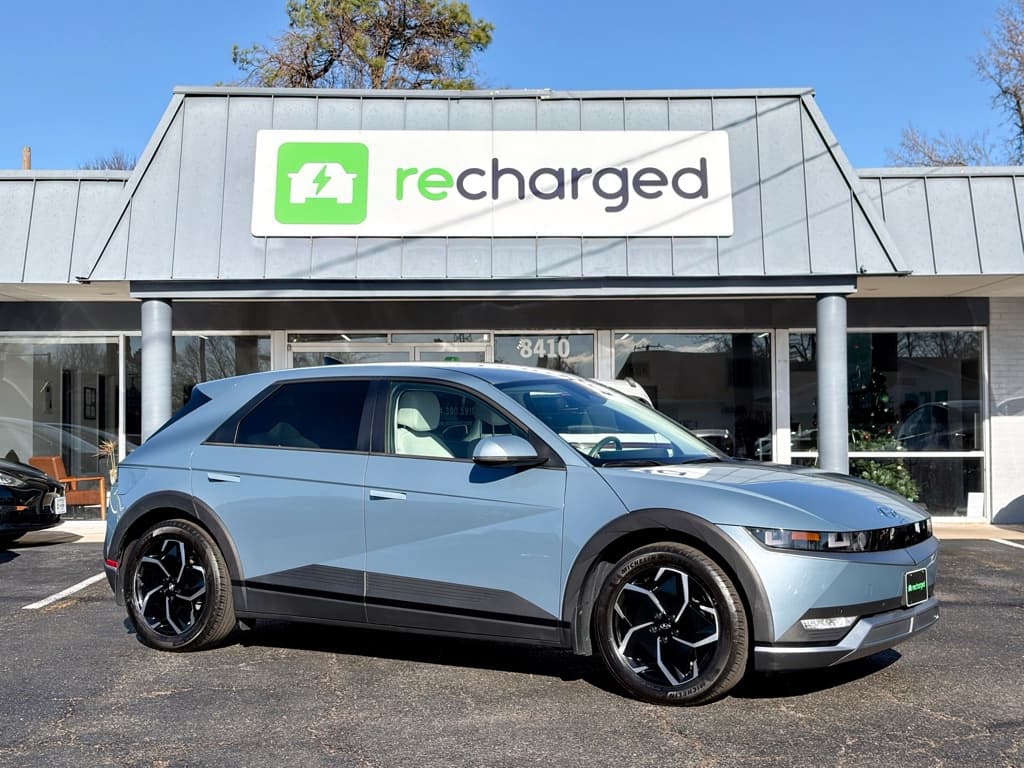 2023 Hyundai IONIQ 5 view 4