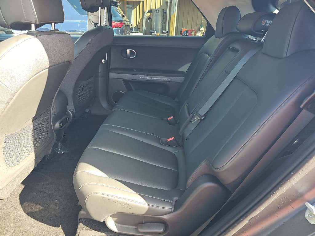 2023 Hyundai IONIQ 5 view 6