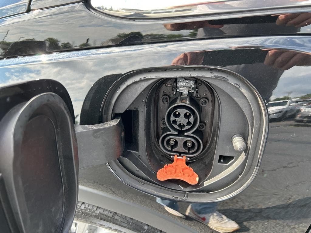 2023 Chevrolet Bolt EV view 5
