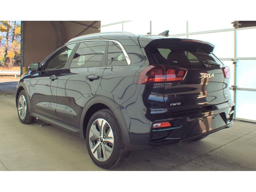 2022 Kia Niro EV view 5