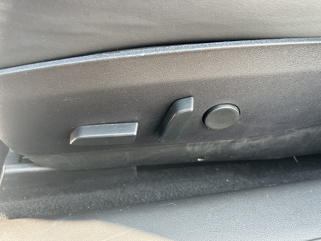 2018 Tesla Model 3 view 7