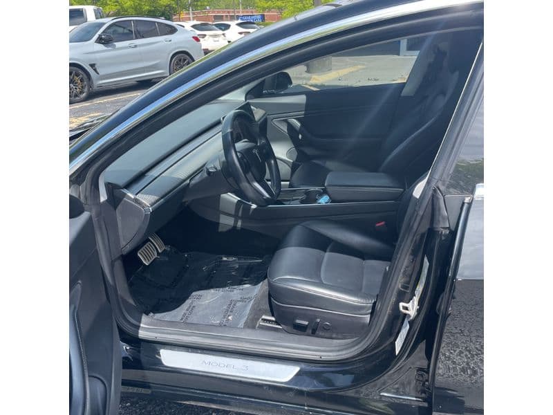 2018 Tesla Model 3 view 9