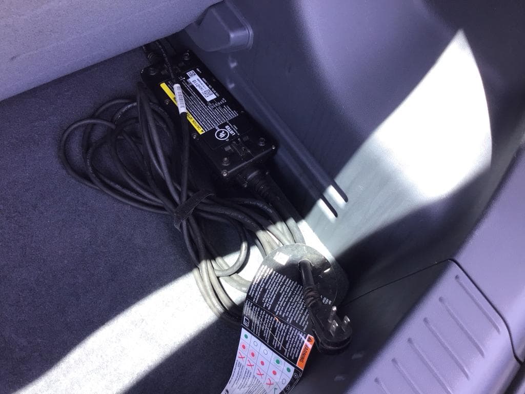 2017 Chevrolet Bolt EV view 6