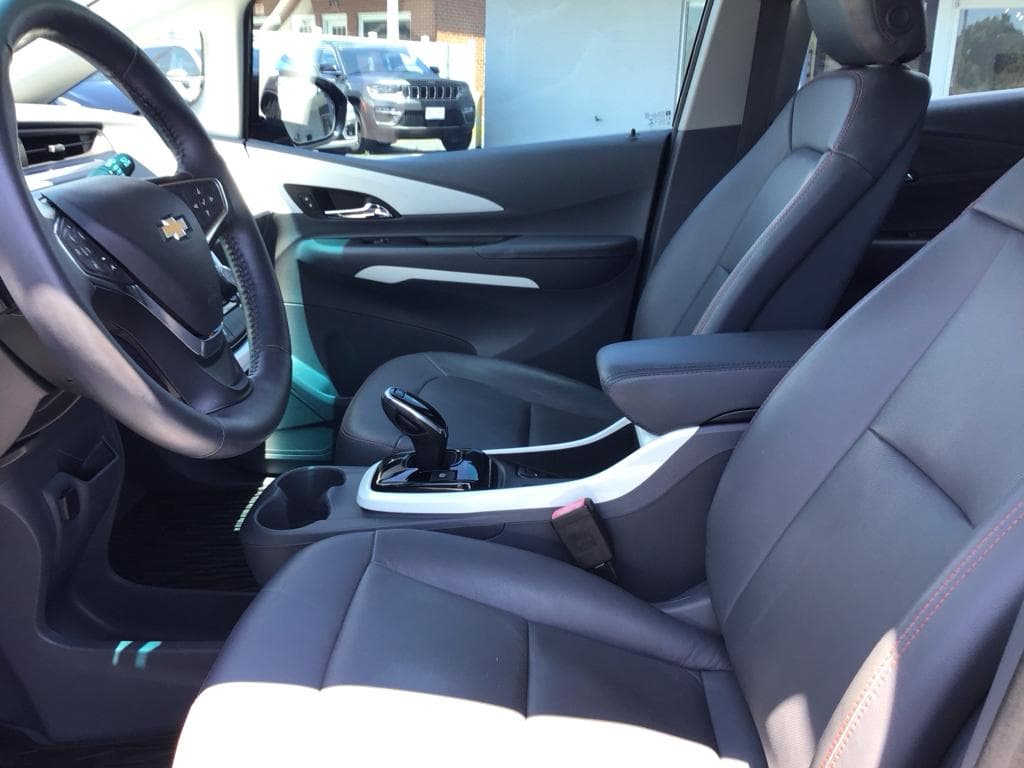 2017 Chevrolet Bolt EV view 7