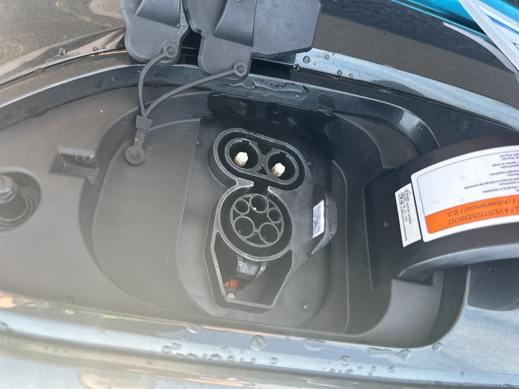 2022 Kia Niro EV view 5